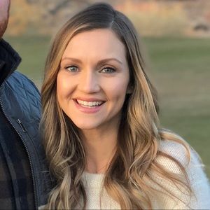 Meet your Posher, Andrea